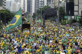 MANIFESTAÇÃO CONTRA DILMA JUNTA 1,4 MILHÕES DE PESSOAS EM SÃO PAULO – POLÍCIA