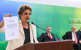 DILMA ROUSSEFF APRESENTA QUEIXA POR DIFAMAÇÃO CONTRA SENADOR DO SEU PARTIDO
