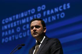 FRANÇA REFORÇOU INVESTIMENTO EM PORTUGAL NO PERÍODO DE “MAIS PROFUNDA CRISE” — GOVERNO