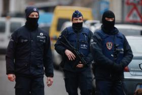 SALAH ABDESLAM DETIDO EM BRUXELAS, AFIRMAM FONTES POLICIAIS