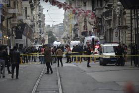 QUATRO MORTOS E 20 FERIDOS EM ATENTADO SUICIDA EM ISTAMBUL