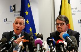 FRANÇA E BÉLGICA CONTINUAM A PROCURAR ENVOLVIDOS NOS ATAQUES DE PARIS