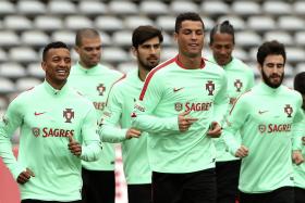 PORTUGAL PREPARA BÉLGICA COM CARVALHO E GOMES EM DÚVIDA