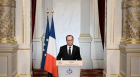 PARIS/ATENTADOS: FRANÇOIS HOLLANDE RENUNCIA À REVISÃO CONSTITUCIONAL