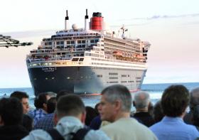 TURISTA QUE SE ATIROU AO MAR NA MADEIRA PARA APANHAR NAVIO FOI INTERNADA EM HOSPITAL PSIQUIÁTRICO