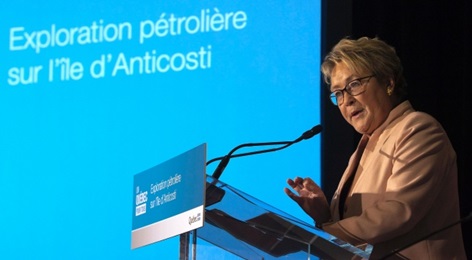 A ex-primeira-ministra do Quebec Pauline Marois durante uma conferência de imprensa para anunciar a exploração de petróleo na Anticosti Island – 13 de fevereiro de 2014 em Montreal. (Ryan Remiorz/The Canadian Press)