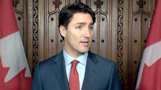 O primeiro-ministro Justin Trudeau juntou-se a líderes mundiais para expressar solidariedade com o povo belga na terça-feira, depois de explosões mortais registadas numa estação de metro e no aeroporto, em Bruxelas