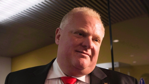 Rob Ford durante a campanha de venda dos seus bonecos 