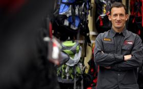 ULTRAMARATONISTA CARLOS SÁ TERMINA MARATONA DAS AREIAS EM OITAVO LUGAR