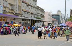 COMITÉ CENTRAL DA FRELIMO EXORTA LIDERANÇA MOÇAMBICANA A APROFUNDAR DESCENTRALIZAÇÃO DO PAÍS