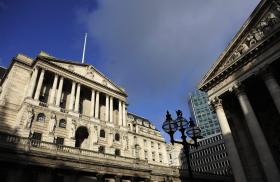 BANCO DE INGLATERRA ADVERTE PARA IMPACTO DE SAÍDA DA UE E MANTÉM TAXAS DE JURO