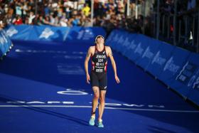 MELANIE SANTOS EM 11º NA SEGUNDA ETAPA DO CIRCUITO MUNDIAL DE TRIATLO NA AUSTRÁLIA