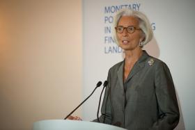 FMI ALERTA QUE REVERTER PRIVATIZAÇÕES TEM CUSTOS, GOVERNO INVOCA INTERESSE NACIONAL