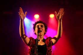 RITA REDSHOES ATUA EM NOVA IORQUE NO MÍTICO JOE’S PUB