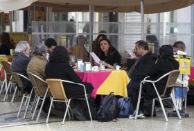 ESPLANADAS DE ESTABELECIMENTOS DE LISBOA VÃO PASSAR A TER DE FECHAR À MEIA-NOITE