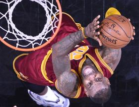 LEBRON JAMES SOBE A 11º NA LISTA DE MELHORES MARCADORES DA HISTÓRIA DA NBA