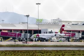 DOIS DETIDOS NO AEROPORTO DE FARO COM COCAÍNA EM FRASCOS DE CHAMPÔ