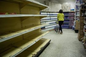 PADARIAS DA CAPITAL VENEZUELANA SEM PÃO E SUPERMERCADOS SEM FARINHA DE MILHO
