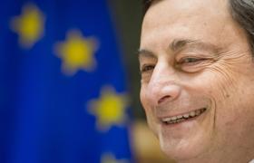 POLÍTICA EUROPEIA DEVE FAZER MAIS PARA APOIAR A ECONOMIA, DEFENDE DRAGHI
