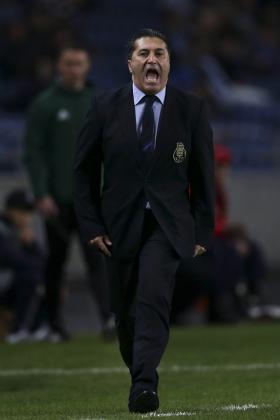 JOSÉ PESEIRO QUER FC PORTO “CONSISTENTE” PARA VENCER ACADÉMICA