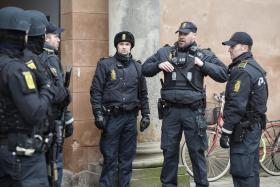 QUATRO PRESUMÍVEIS COMBATENTES DO GRUPO EXTREMISTA ESTADO ISLÂMICO PRESOS NA DINAMARCA