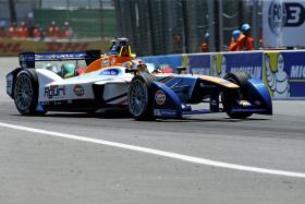 FÉLIX DA COSTA DESISTIU NA ETAPA DE LONG BEACH DO MUNDIAL DE FÓRMULA E