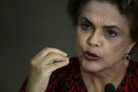 PR BRASILEIRA DILMA DEMITE ALTOS DIRIGENTES LIGADOS AO PARTIDO QUE SAIU COLIGAÇÃO