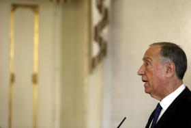 PRESIDENTE DA REPÚBLICA FRISA QUE CONSTITUIÇÃO SÓ SE CUMPRE SE OS PORTUGUESES VIVEREM MELHOR