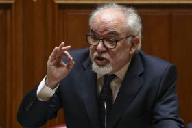 REFORMA DA SEGURANÇA SOCIAL PARA PSD “NORMALMENTE É CORTE NAS PENSÕES” — VIEIRA DA SILVA