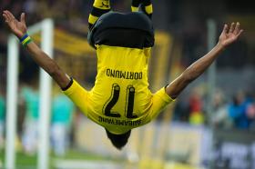 BORUSSIA DORTMUND VENCE E MANTÉM PRESSÃO AO CAMPEÃO BAYERN MUNIQUE