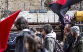 MANIFESTANTES PRÓ-REFUGIADOS ENVOLVEM-SE EM INCIDENTES NA FRONTEIRA ITALO-AUSTRÍACA
