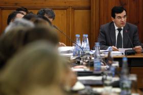 DÉFICE DE 2.000 ME NO FINAL DE 2015, SNS MANTÉM PROBLEMA DE SUSTENTABILIDADE – MINISTRO