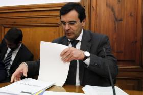 MINISTRO PREPARA-SE PARA NEGOCIAR PREÇO QUE SNS PAGA POR COLONOSCOPIAS