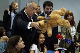 COSTA VAI À GRÉCIA MANIFESTAR ABERTURA PARA RECEBER MAIS REFUGIADOS — MARCELO