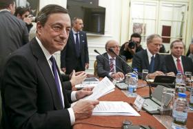 MARIO DRAGHI SATISFEITO COM COMPROMISSO DE PORTUGAL PARA CUMPRIR REGRAS