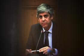 CENTENO CONTRADIZ MARIA LUÍS E FALA EM VÁRIOS PLANOS DE REESTRUTURAÇÃO DO BANIF CHUMBADOS