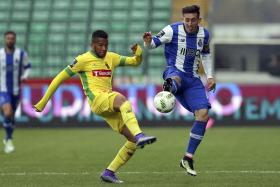 PAÇOS DE FERREIRA IMPÕE SEGUNDA DERROTA CONSECUTIVA AO FC PORTO