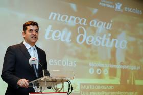 CRISE NO MEDITERRÂNEO BENEFICIA TURISMO NACIONAL – MINISTRO DA ECONOMIA