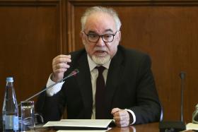 “PORTUGAL NÃO PODE PAGAR 200 ME EM PRESTAÇÕES SOCIAIS INDEVIDAMENTE” — VIERA DA SILVA