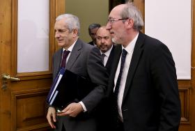 INQUÉRITO/BANIF: PARTIDOS PEDEM DOCUMENTOS E FALAM EM INFORMAÇÃO RASURADA DO BANCO DE PORTUGAL