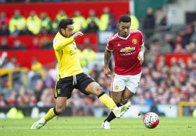 HISTÓRICO ASTON VILLA PERDE COM MANCHESTER UNITED E DESCE DE DIVISÃO