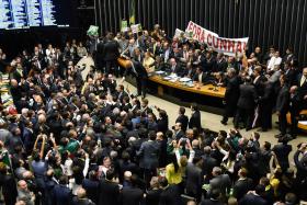 BRASIL: COMEÇOU VOTAÇÃO DO PROCESSO QUE PODE DESTITUIR A PRESIDENTE DILMA ROUSSEFF
