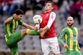 SPORTING DE BRAGA VENCE E COMPLICA SITUAÇÃO DO TONDELA NA I LIGA