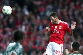 BENFICA VENCE VITÓRIA DE SETÚBAL COM REVIRAVOLTA E RECUPERA LIDERANÇA DA I LIGA