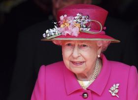RAINHA ISABEL II CELEBRA 90 ANOS, MAS MAIORIA DOS SÚBDITOS NÃO QUEREM QUE ABDIQUE