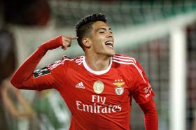 BENFICA VENCE EM CASA DO RIO AVE E RECUPERA LIDERANÇA DA I LIGA