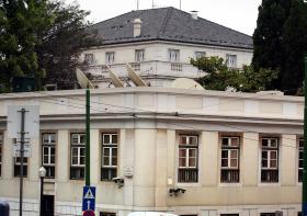 COSTA ANUNCIA ACORDO PARA ABERTURA AO PÚBLICO AOS DOMINGOS DOS JARDINS DE SÃO BENTO