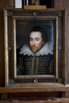 CIDADE NATAL DE SHAKESPEARE CELEBRA EM “FESTA TOTAL” OS 400 ANOS DA MORTE DO DRAMATURGO