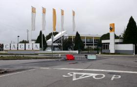 TRABALHADORES DA RENAULT CACIA REJEITAM CORTES, FACE A RESULTADOS DA EMPRESA