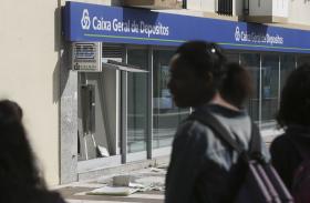 TRABALHADORES DA CAIXA GERAL DE DEPÓSITOS EM FRANÇA EM GREVE
